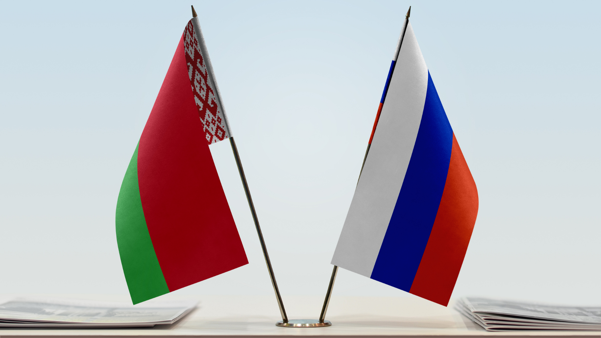 Commissione europea: vietate le triangolazioni con Russia e Bielorussia