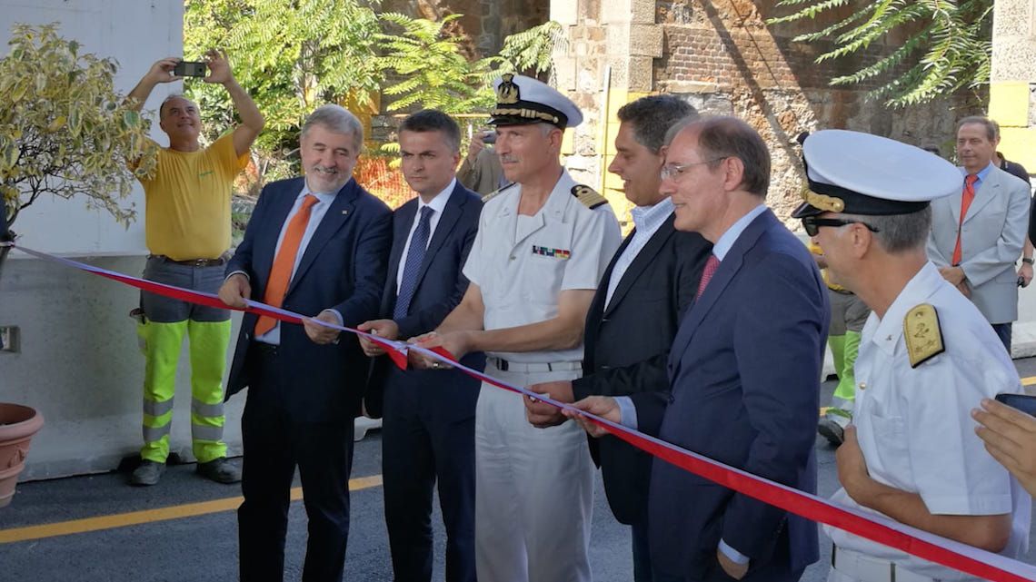 Via della Superba: con il taglio del nastro è stata aperta la strada dedicata ai mezzi pesanti