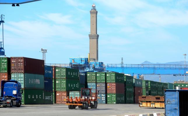 Carico e ricarico di container vuoti: misure per ridurre il transito di mezzi pesanti in città