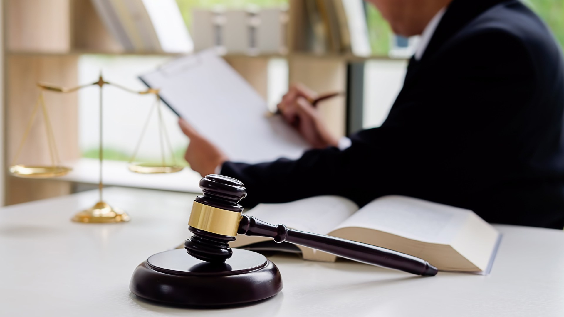 Consiglio di Stato sui balneari: diritto di insistenza e devoluzione di opere non amovibili